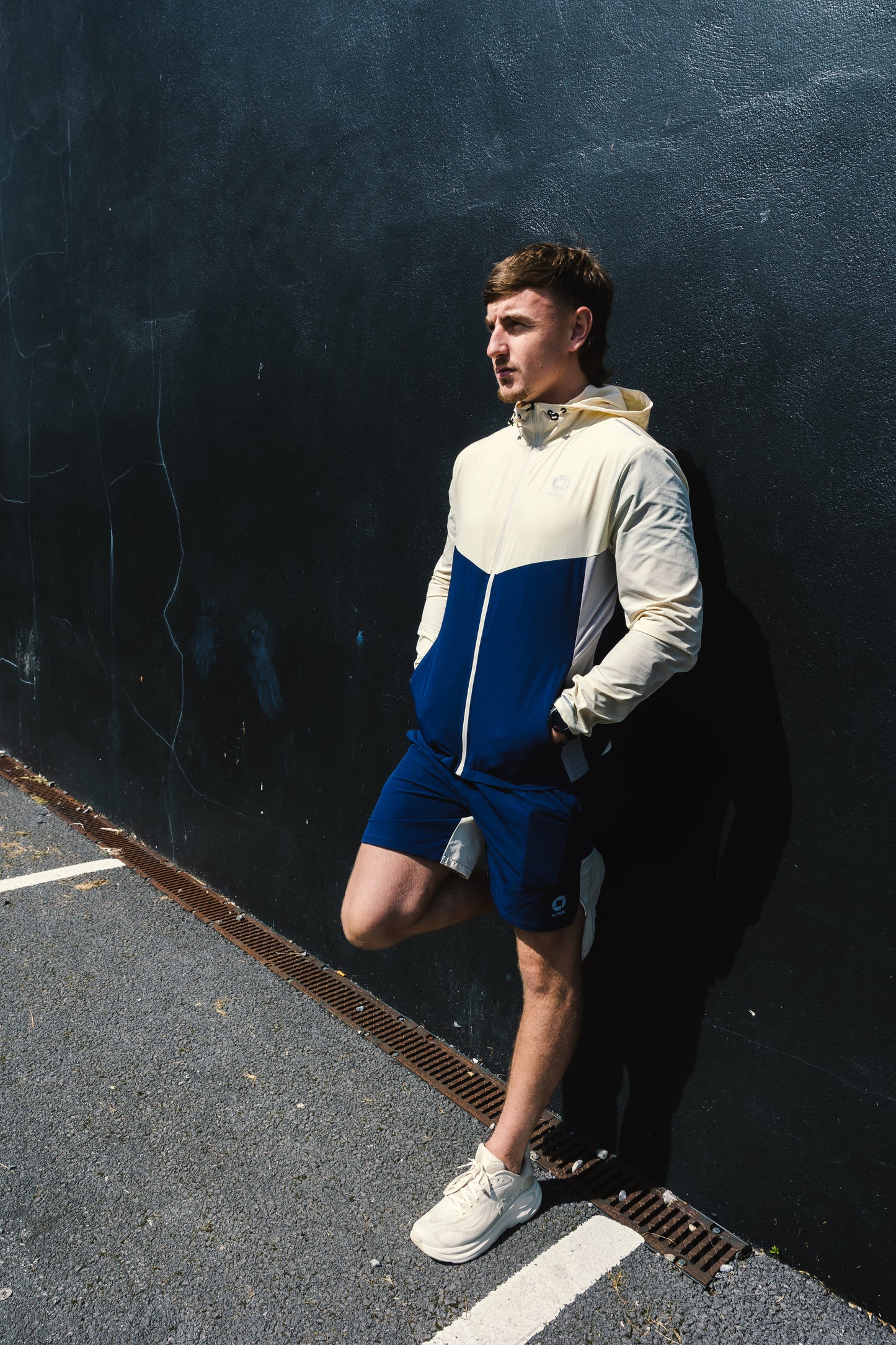 Dynamic Short - Coastal Cream/Deep Navy
